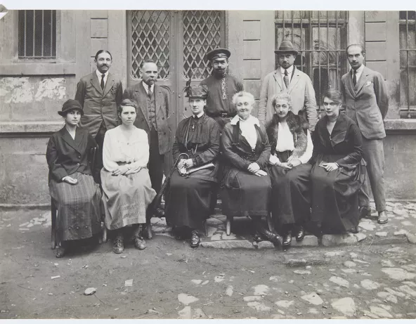 Portrait de groupe issu du fond Kousnetzoff