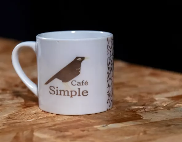 Tasse du Simple Café de Mina Rezaee à Kaboul