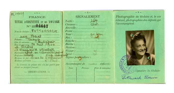 Carte d'identité de Therezia Beres-Futtersack. Don de Robert Futtersack © Musée national de l'histoire et des cultures de l'immigration