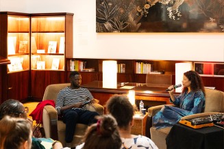 Mohamed Mbougar Sarr dans le Salon des laques
