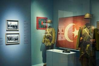 Salle de l'exposition Juifs et musulmans de la France coloniale à nos jours