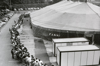 Patrick Zachmann, sous-préfecture de Bobigny, 1981
