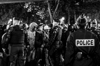 Opération dite de «mise à l'abri» des réfugiés installés dans les divers camps du nord de Paris. Photo Michael Bunel