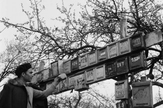 Le bidonville portugais de Champigny-sur-Marne, Paul Almasy, 1963 © Musée national de l'histoire et des cultures de l'immigration