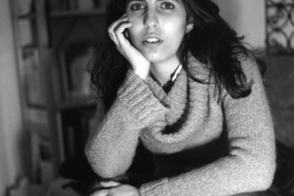 Eloïse, éducatrice spécialisée à Paris, tiré de la série Hijos des exilio/ Fils de l'exil de Eric Facon