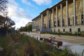 Les jardins et le Palais de la Porte Dorée © Mathieu Nouvel