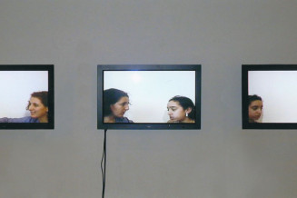 Mother Tongue, 2002. Installation vidéo.