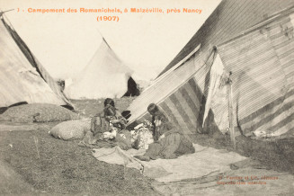 Carte postale expo tsiganes - campement