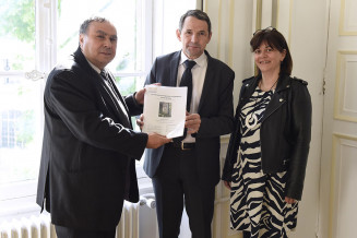 Remise du rapport la recherche sur lemigration et l'imigration