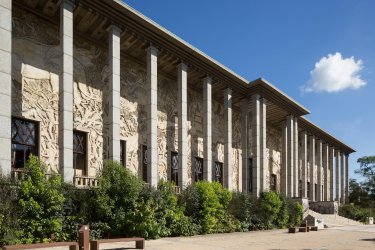 Façade extérieure du Palais de la Porte Dorée