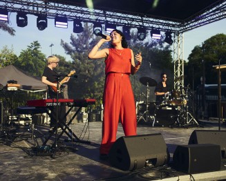 Joanne Radao sur scène