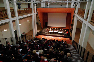 Auditorium Philippe Dewitte. Photo : Mathieu Nouvel © Palais de la Porte Dorée