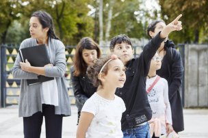 Enfants au palais © Julien Falsimagne