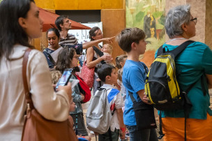 Photo d'une visite guidée dans le Forum du Palais