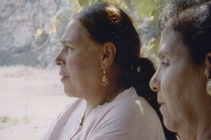Visuel du film "Mémoires d'immigrés" deux femmes de profil