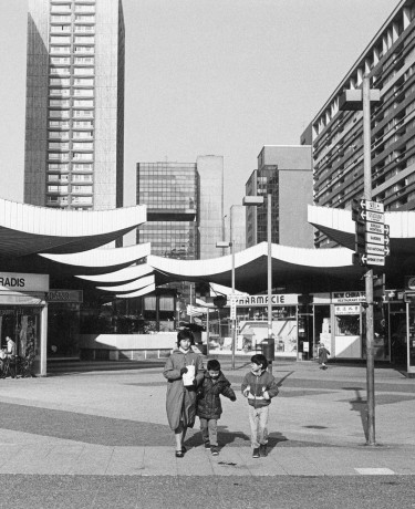 Photo Pierre de Pierre Michaud "Quartier asiatique, 13e arrondissement, Paris. 1994"