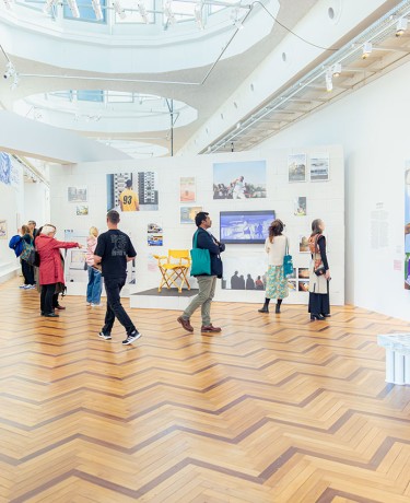 Salle de l''exposition Banlieues chéries