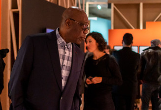 Manu Dibango dans l'exposition Paris-Londres