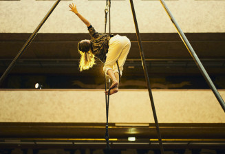 Spectacle été au Palais 2023 - Justine Bernachon acrobate