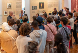 Visite dans les espaces du Musée