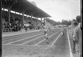Paul Reinmund remporte le 200 mètres en athlétisme aux Jeux internationaux des sportifs silencieux du 10 au 17 août 1924