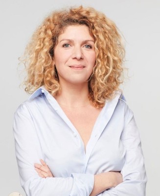 Portrait de Baya Kasmi