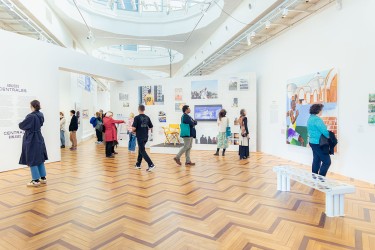 Salle de l''exposition Banlieues chéries