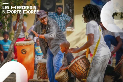 Affiche du Mercredi de la porte dorée sur le cycle de la mémoire et de l'esclavage. Un homme et une femme qui font de la musique dehors